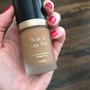 Too Faced Born This Way Foundation